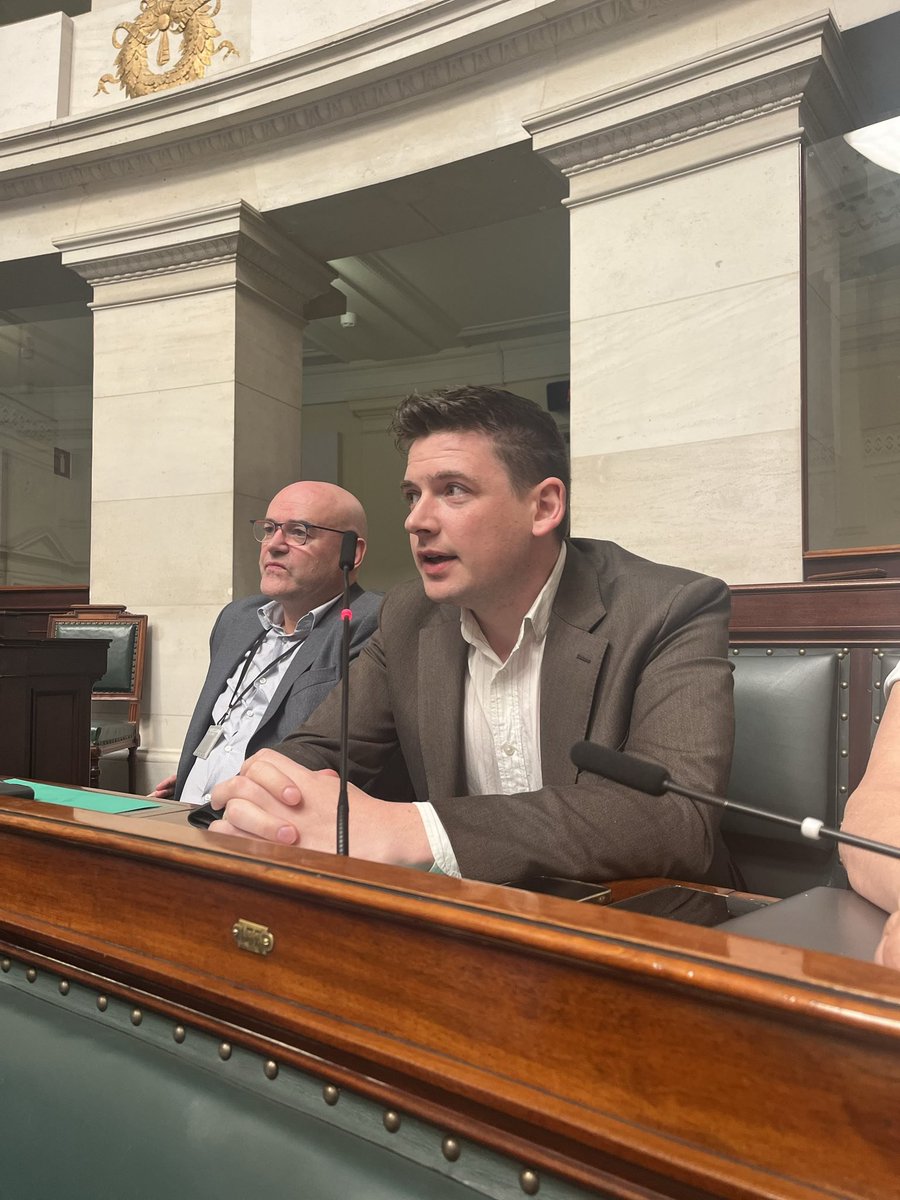 "Justitie is een puinhoop! De financiële toestand is er rampzalig, facturen van bedrijven en zelfstandigen worden niet betaald." In <a href="/DeKamerBE/">NieuwsuitDeKamer</a> stelt <a href="/AlexanderHoecke/">Alexander Van Hoecke</a> motie voor om middelen te verhogen en facturen te betalen.
Motie weggestemd door regering-De Wever + Open Vld +