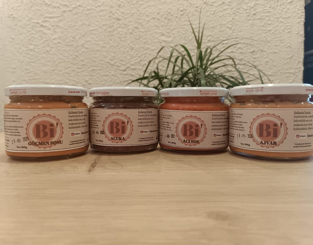 Esra Şef'in leziz ev yapımı soslarında hediye kahvaltılık sos kampanyası var! En üç kavanoz sos siparişinize istediğiniz kahvaltılık soslardan biri hediye! Sipariş notuna ajvar, acı sos, acuka ya da göçmen sostan birini yazmanız yeterlidir. 

Sipariş için:
shopier.com/BiMakarnaa?fbc…