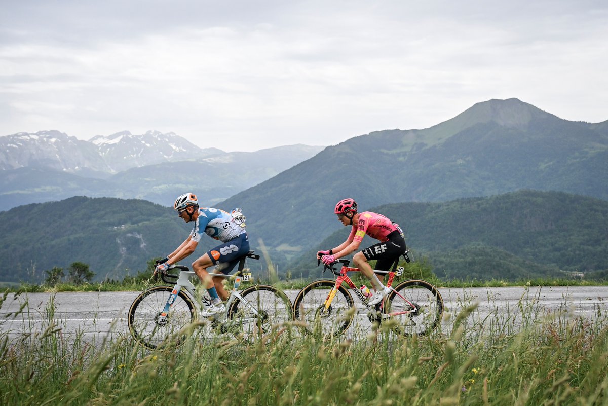 Notre terrain de jeu préféré ⛰️

Our favourite playground 🚵‍♂️

#Dauphiné