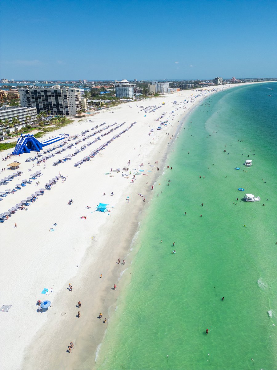 VisitSPC's tweet photo. Pristine, white sugary sand βοΈ
Beautiful emerald-green waters βοΈ
Copious amounts of sunshine βοΈ
Yup, itβs another picture-perfect beach day here on award-winning St. Pete Beach! βοΈπ΄ποΈ #StPeteBeach #Florida #VisitSPC #JustLetGo https://t.co/FeAb9O2Ysv