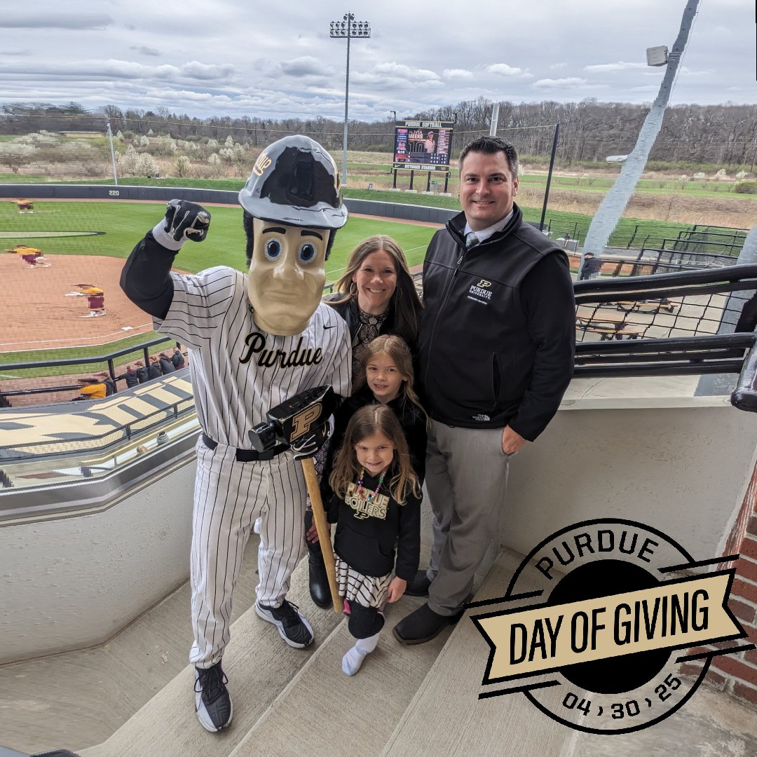 nathan_manges's tweet photo. Our Boilermaker family has lots of reasons to be ever grateful &amp; ever true, especially on #PurdueDayofGiving #AllHail https://t.co/vFbORvlOWB