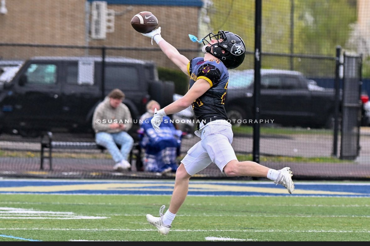 MasonBarbieri's tweet photo. Had an amazing jamboree this past weekend, can’t wait to get rolling into the rest of the season!!! @EliteFBClinics 

@CoachJohnsonOL @CoachBakDeanFB @CoachYoung5 @CoachTBennett_ @MaccusD @CJScarpaIII @CoachDanHunt @Coach_TMcJunkin @QuinnShanbour https://t.co/Dsw9k4ifJu