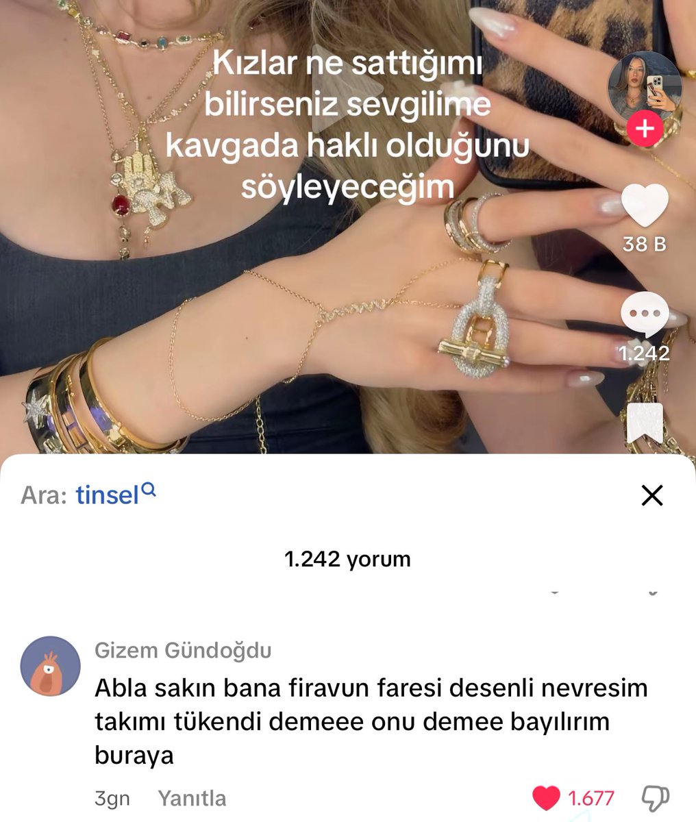 Kızlar çok komiksiniz ya