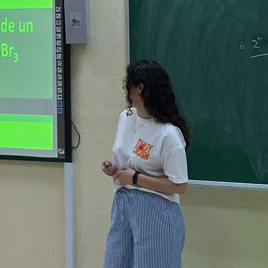 SMS Lab (@smslabnews) on Twitter photo Last Thursday our own Irene gave a talk at the Ciclo de charlas bimestrales de estudiantes de doctorado y de Grado <a href="/fisicaUS/">Facultad Física US</a> <a href="/unisevilla/">Universidad de Sevilla</a>. She presented her work on the development and characterization of memristors. Very well done, Irene!!👏👏👩🔬 Last Thursday our own Irene gave a talk at the Ciclo de charlas bimestrales de estudiantes de doctorado y de Grado <a href="/fisicaUS/">Facultad Física US</a> <a href="/unisevilla/">Universidad de Sevilla</a>. She presented her work on the development and characterization of memristors. Very well done, Irene!!👏👏👩🔬