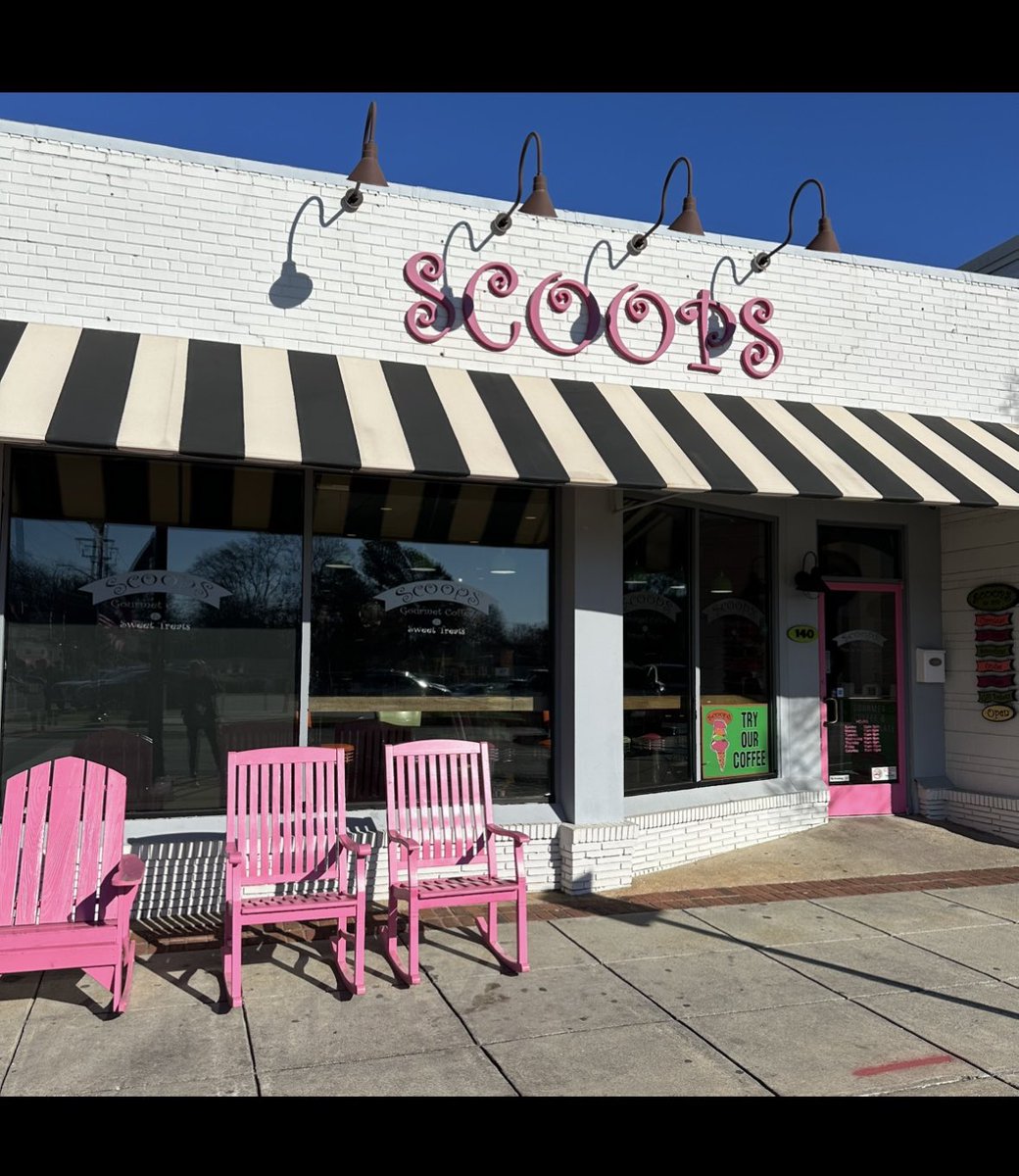 Thank you Scoops Ice Cream in Monroe for working with MAHS WBL students this semester. Katie is a pro at multitasking, she is able to create displays, assist customers, and provide great customer service. #icecream #mahswbl #wblworks #canesculture #georgiawbl1 #CTAEDelivers