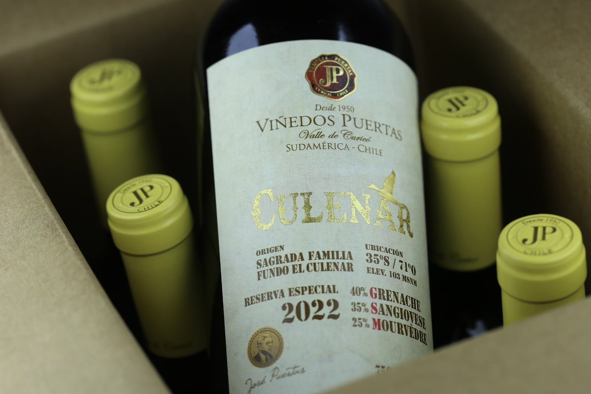 Con origen en viñedos cultivados en Sagrada Familia Sur, (Fundo el Culenar) Valle de Curicó - Entre Cordilleras, nace Culenar Blend Reserva Especial de las variedades Grenache 40% + Sangiovese 35% y Mourvèdre 25%, Cosecha 2022.

Con una crianza de 18 meses en barricas de roble