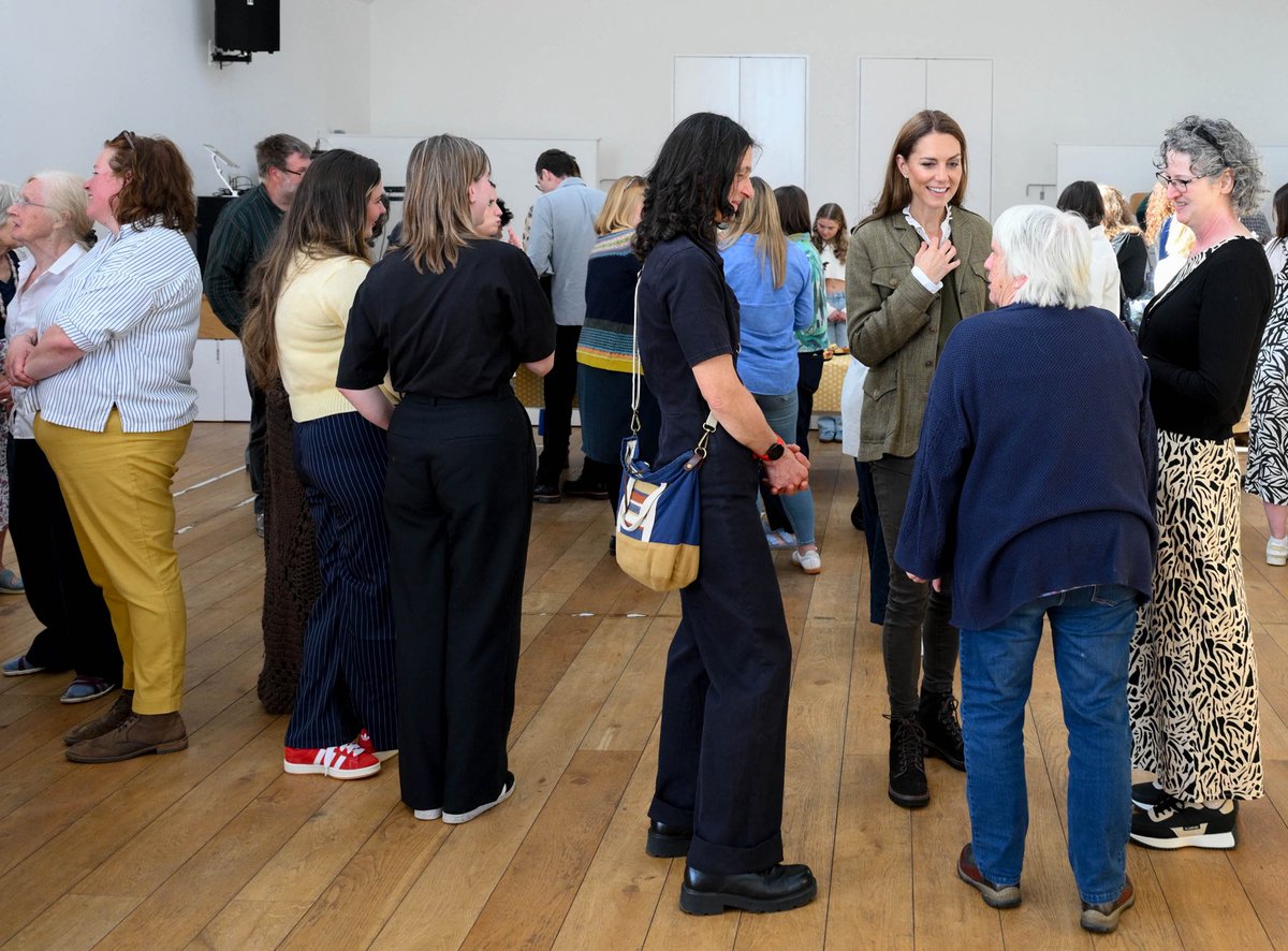 The Prince and Princess of Wales (@kensingtonroyal) on Twitter photo Great meeting so many of the community at the Village Hall, and hearing about the vital role it plays in life here on Iona. The space serves as an important place to gather, celebrate and support one another. Great meeting so many of the community at the Village Hall, and hearing about the vital role it plays in life here on Iona. The space serves as an important place to gather, celebrate and support one another.