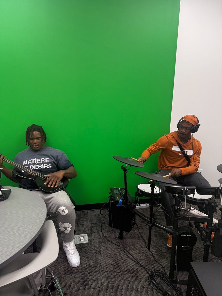 Justus “Jay” Terry tweet media