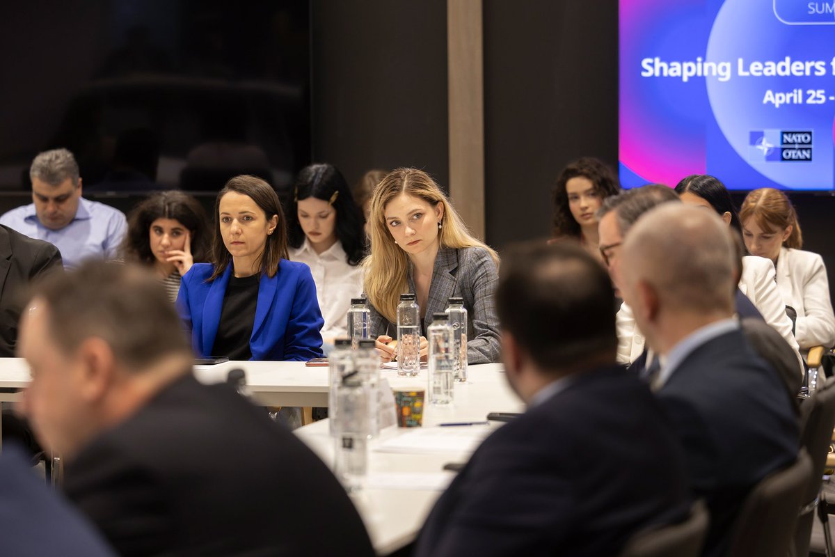 On April 25, we hosted a special Aspen Dialogue in #Bucharest as Institutional Partner of the #NATO Youth Summit 2025 — sparking bold talks on security, democracy &amp; youth leadership.
🗓️ Agenda: aspeninstitute.ro/event/aspen-di…
#AspenDialogue #NATOYouthSummit