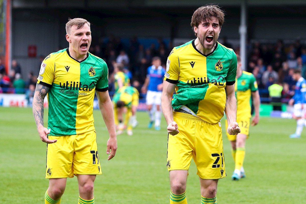 Leobrfc_'s tweet photo. On this day, 3 years ago:
Bristol Rovers completed a comeback vs Rochdale to secure a playoff place in League Two, besides that we went on too get promoted on the final day!

Where is that starting XI now?🤔

#UTG | #BristolRovers ⛽️ https://t.co/MLTCvYecti