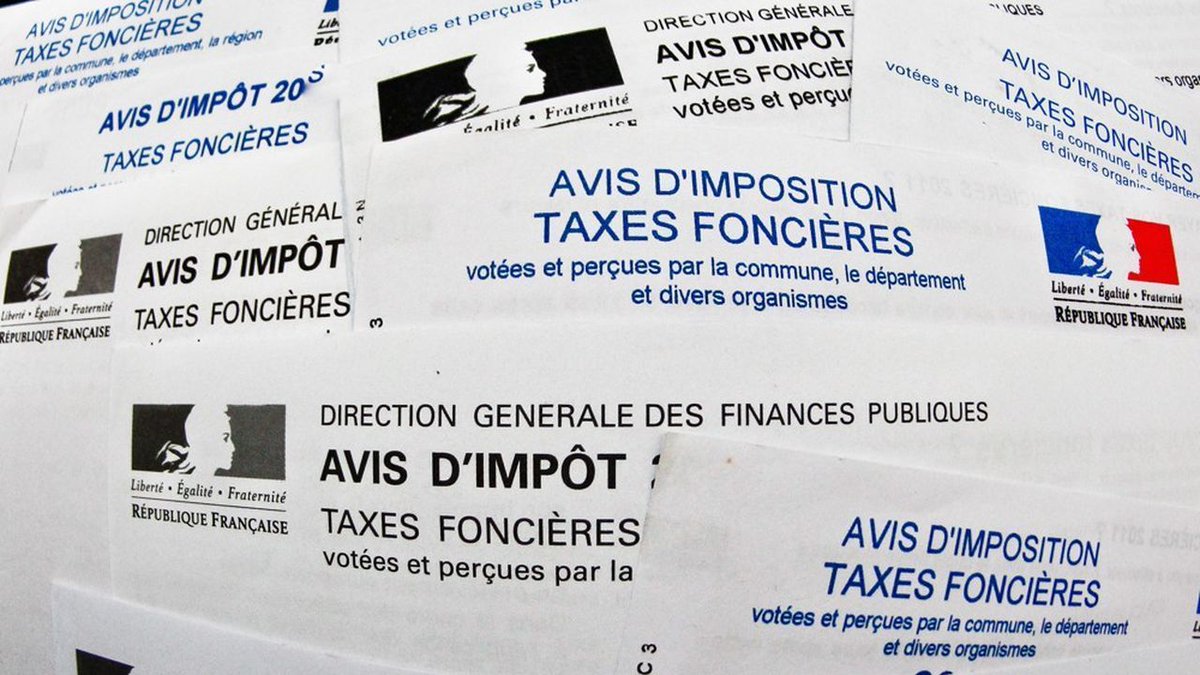 LA FRANCE : 400 TAXES… ET 3000 MILLIARDS DE DETTES
Une question simple :
👉 Comment un pays aussi taxé peut être aussi endetté ? 🤯

On a l’une des fiscalités les plus lourdes au monde.
📌 TVA à 20 %, impôt sur le revenu, foncier, successions, cotisations…
📌 Et des pépites :