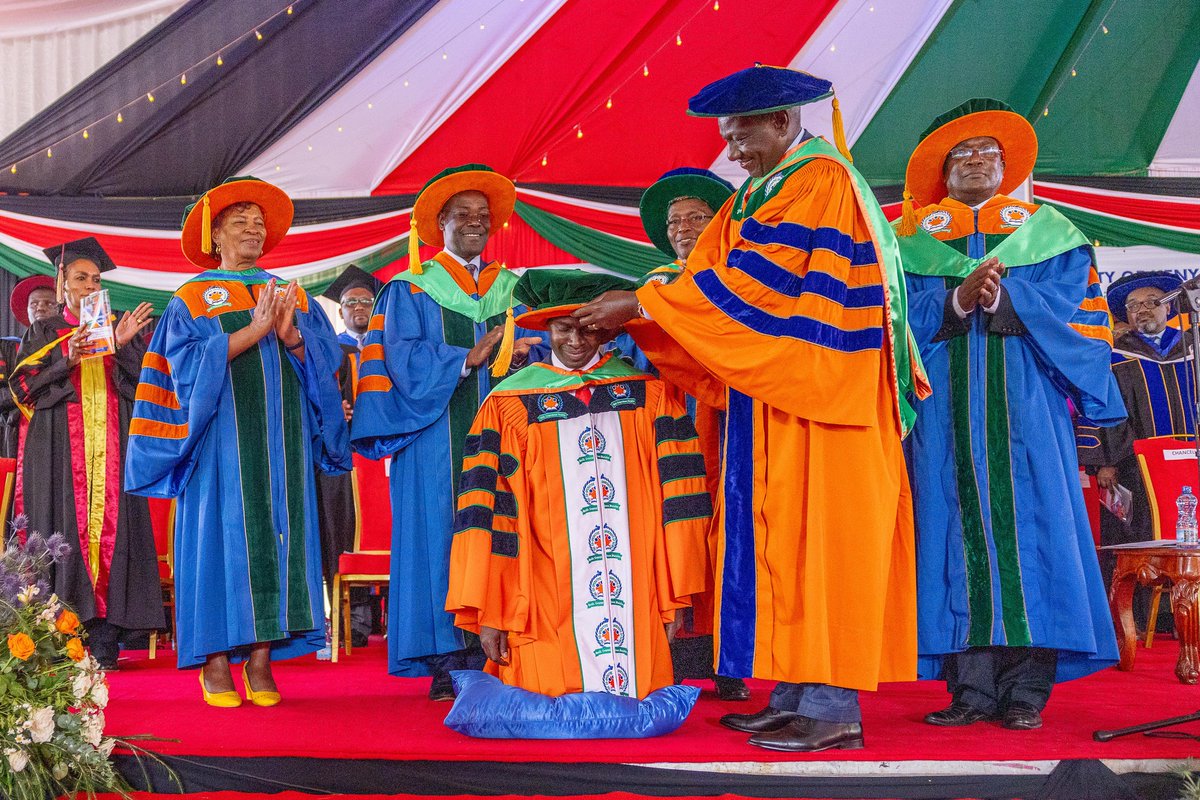 90.3 County FM tweet media