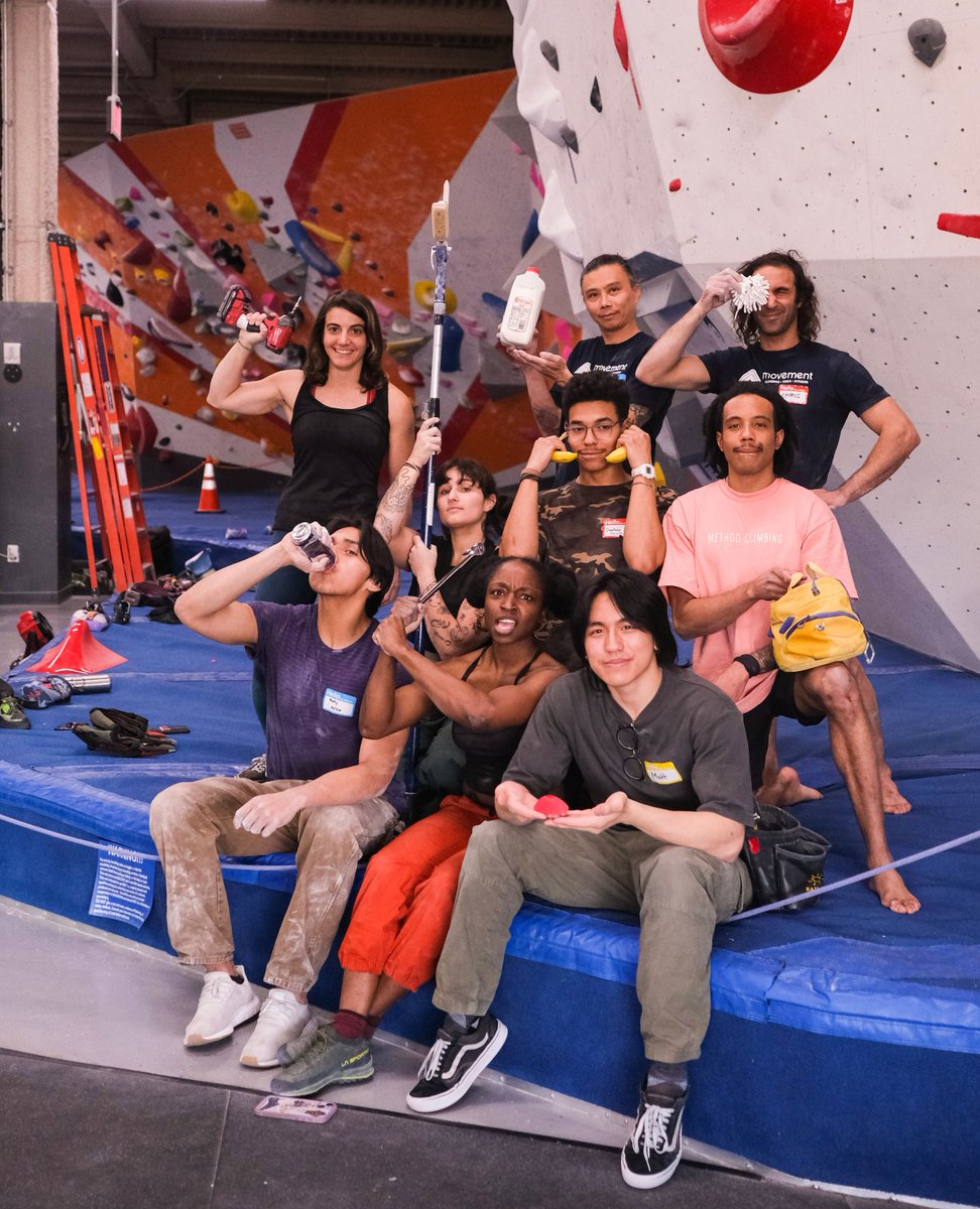 @adyclimbs leading a routesetting clinic for the BIPOC community. 

📸: @artcavebychristina