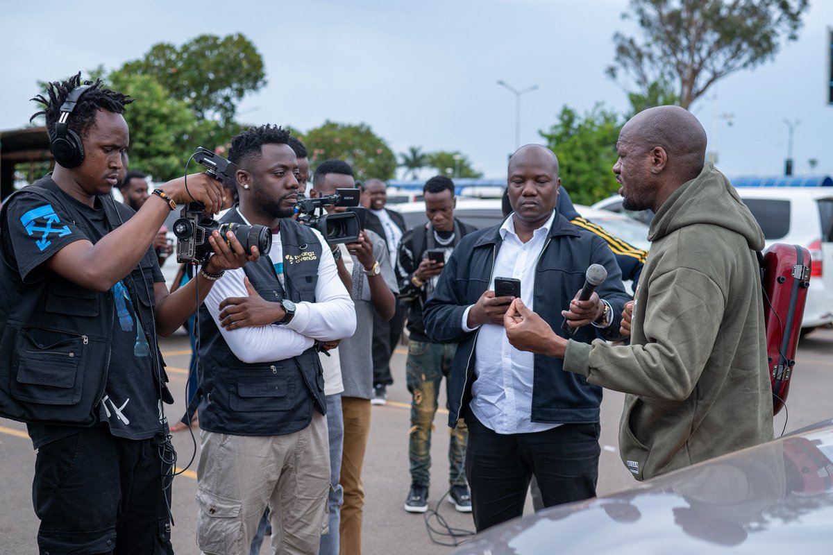 Mugerwa Robert (@the_wizy) on Twitter photo Today we welcomed the legendary <a href="/IsaiahKatumwa/">Isaiah Katumwa</a> ahead of <a href="/dfcugroup/">dfcu Bank</a> #JazzInThePearl on Friday, May 10th
Proud to be part of the <a href="/Swangz_Avenue/">Swangz Avenue</a> team curating the experience & content behind the scenes
Grab your ticket now: jazz.dfcugroup.co
#dfcuJazzFestival #JazzInThePearl Today we welcomed the legendary <a href="/IsaiahKatumwa/">Isaiah Katumwa</a> ahead of <a href="/dfcugroup/">dfcu Bank</a> #JazzInThePearl on Friday, May 10th
Proud to be part of the <a href="/Swangz_Avenue/">Swangz Avenue</a> team curating the experience & content behind the scenes
Grab your ticket now: jazz.dfcugroup.co
#dfcuJazzFestival #JazzInThePearl