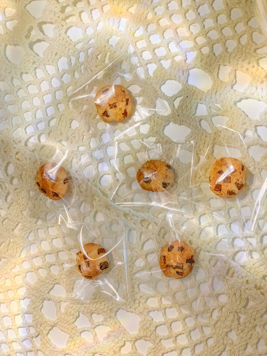 workddingii's tweet photo. 4년간의 잠수와 해킹까지 견뎌준 작고 소중한 팔로워분들 제가 돌아왔답니다..🍪 https://t.co/Crb0QuJoZO