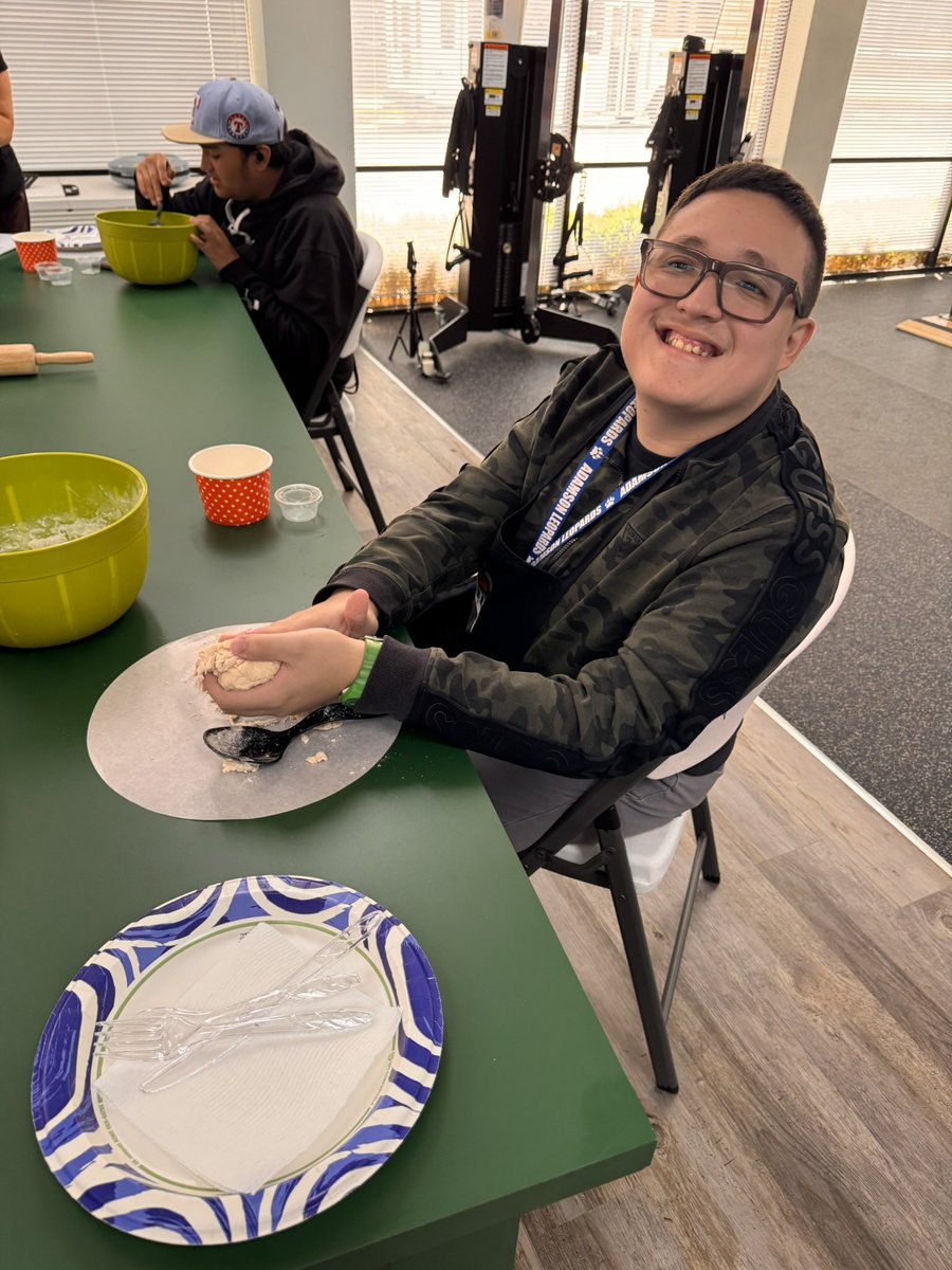 HappyLilLilacs's tweet image. Last Friday, we visited one of our favorite spots—AbleFaith—for an adaptive cooking class! Our students learned how to make pizza from scratch and loved every bite. Nothing beats hands-on life skills with a side of fun! #AdaptiveCooking #LifeSkills #TransitionProgram