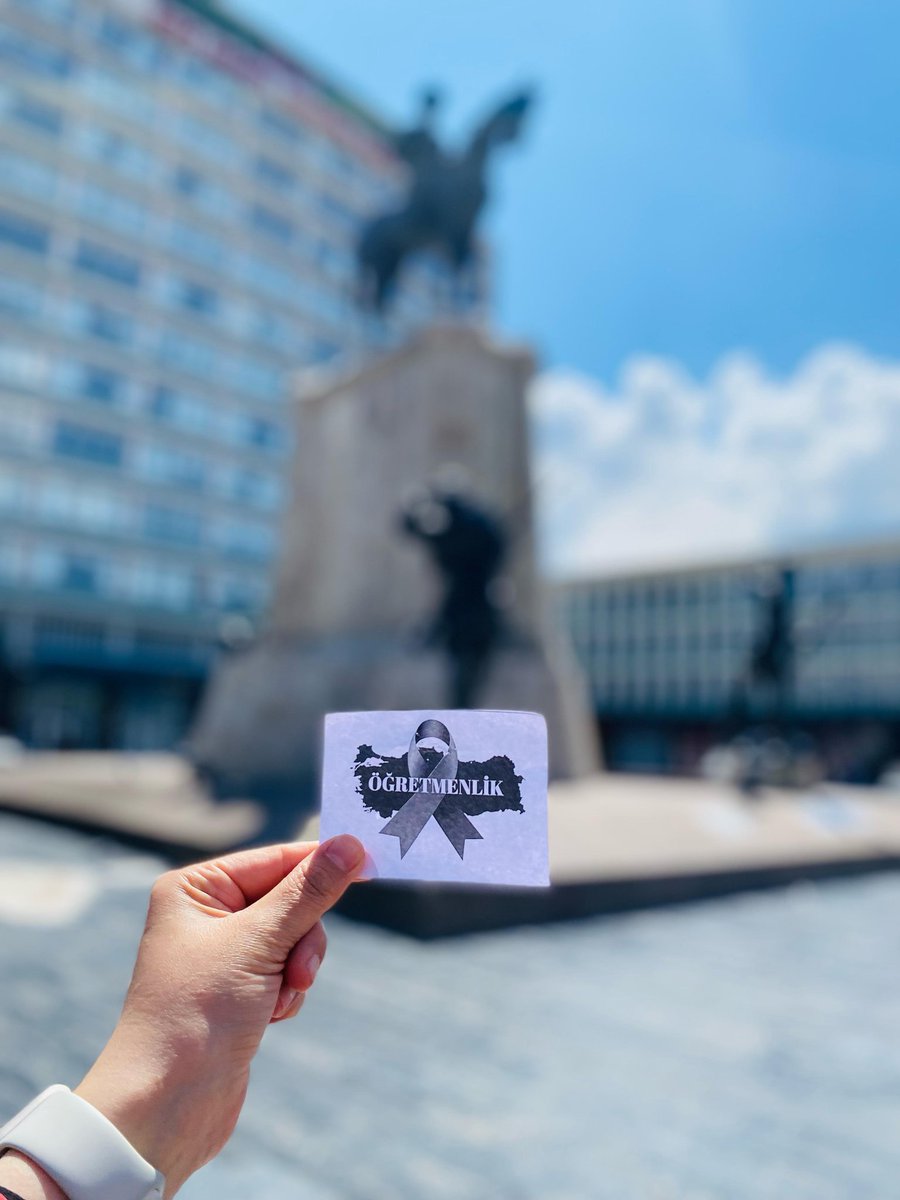 Ne kadar 3 maymunu oynasanda. Bu işin sonunda yenileceksin.
#KPSS2024EkAtamaBekliyor