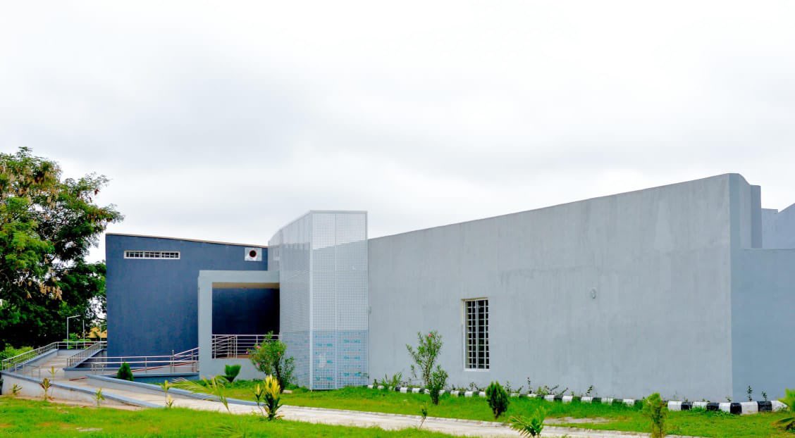 USMAN Lade (@usmanlade) on Twitter photo Newly minted modern glass squash courts at George Innih Stadium Complex, Ilorin.
Courtesy of Gov <a href="/RealAARahman/">Abdulrahman Abdulrazaq</a> Newly minted modern glass squash courts at George Innih Stadium Complex, Ilorin.
Courtesy of Gov <a href="/RealAARahman/">Abdulrahman Abdulrazaq</a>