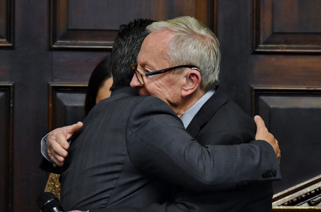 petilombardi's tweet image. Agradezco a mis pares por renovar su confianza en mi, para conducir la Cámara de Diputados por sexta vez consecutiva. Seguiré trabajando como siempre en la construcción de los consensos necesarios que permitan a los mendocinos una mejor calidad de vida.