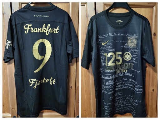 Mr_Neil69's tweet photo. @JanAageFjortoft @Eintracht unforgettable 💪 https://t.co/pXRe98iCrw