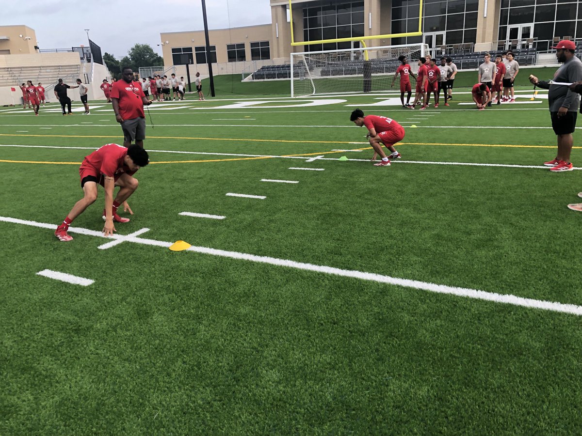 coachb_ware's tweet photo. ⁦@GoBigRedFB⁩ got their 40’s &amp; Pro Shuttle this morning for the last testing week of the spring.  A lot of kids have made a lot of progress.  We look forward to finishing up in May and transitioning to our summer workouts.  #GoBigRed #ChangeGonnaCome #AldineImpact https://t.co/Nc3cJTnFXl
