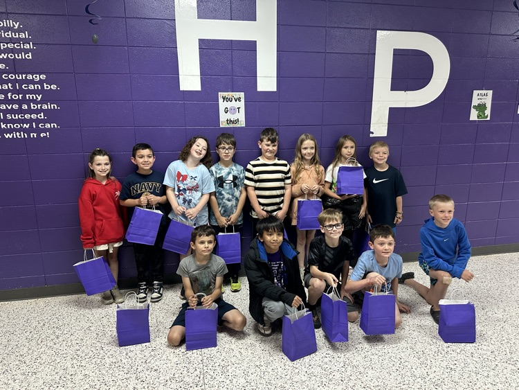 OzarkPrimary's tweet photo. A Huge Thank you to Mayor Roxie Hall, Shirleys Tax Service, Dari-Delite, Ozark Police Department, and Bank OZK for the rewards we were able to give out to these Hard Working Hillbillies!  It’s amazing having businesses in our community supporting our kiddos. https://t.co/1vf4vOVrnc