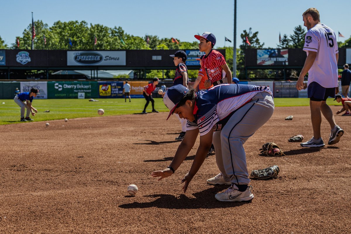 Join us for our May 17 Youth Clinic &gt;&gt; forms.gle/3VhWPQLZfpZp5X…

⏰: 10am - 12pm

The camp offers hitting, pitching, fielding, and running stations conducted by Cougars players and coaches.

Please bring your own equipment! NO METAL SPIKES