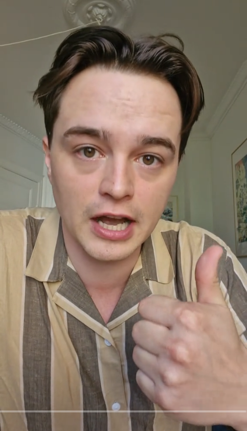 Brug lige 6 min og 46 sek af dit liv på at høre hvad Nicholas Woolhead har at sige.

tiktok.com/@nicholasuldho…