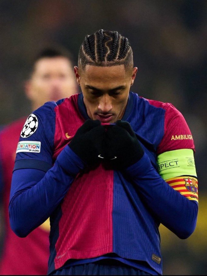 BarcaBrothersCl's tweet photo. ‘65 GOOOOOOOOLAZO DE RAPHINHAAAAA, UN MISIL PARA IGUALAR EL ENCUENTRO

3-3 EMPATA EL FC BARCELONA❤️💙

#BarçaInter #FCBarcelona #ChampionsLeague https://t.co/tVJzjGhwgS