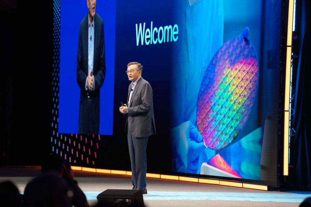 AT983's tweet photo. At #DirectConnect, Naga Chandrasekaran, Head of Foundry and Manufacturing, emphasized the importance of trust earned through innovation and supply chain strength while Foundry Services General Manager Kevin O’Buckley unveiled Intel 18A-P and Intel 18A-PT, variants extending performance and design flexibility for our customers.