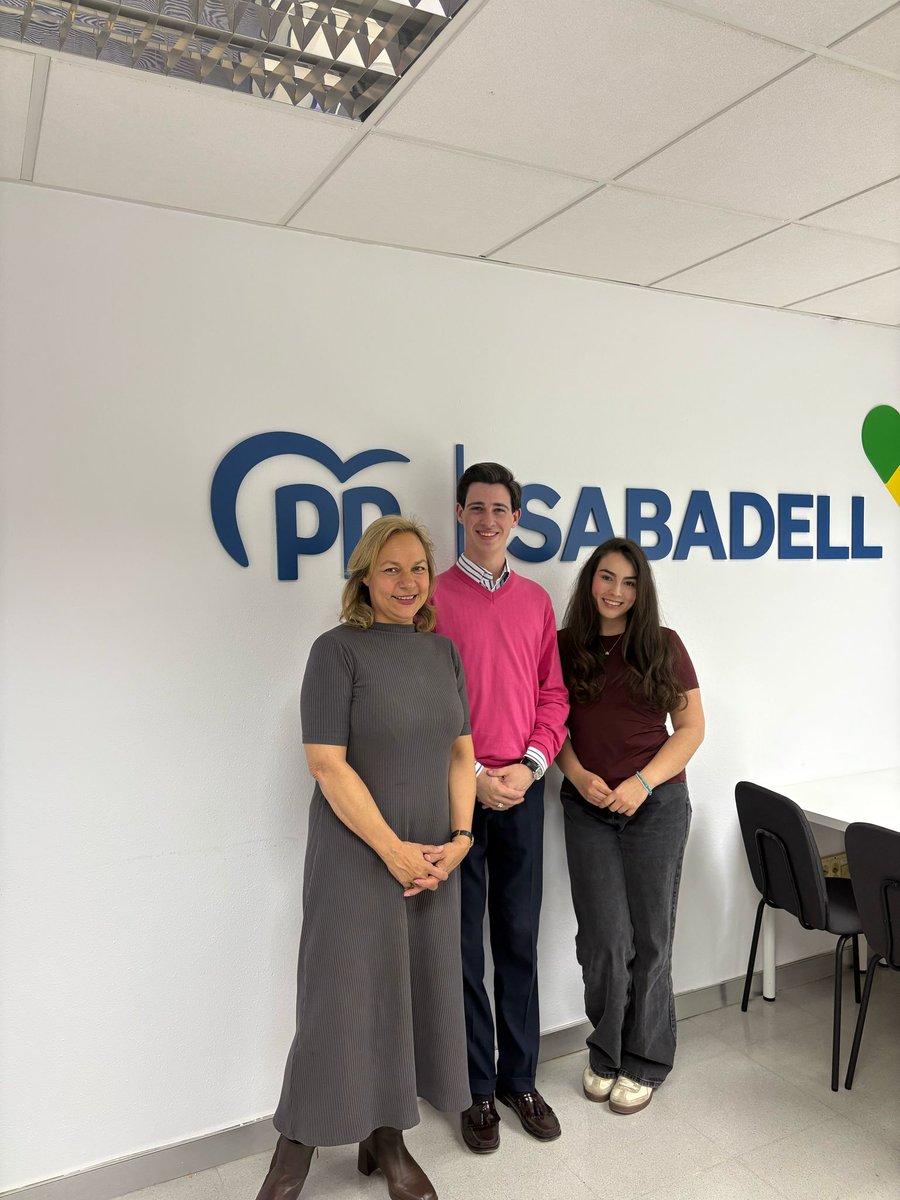 AlvaroOndono's tweet image. Hoy comienza una nueva nueva etapa en mi vida.

Hoy comienzo mi vida en política, y como no, en el @PPSabadell.

Estoy seguro que gracias al equipo del PP y al liderazgo de @Cucasn conseguiremos mejorar Sabadell.

💙💙

#partitpopular
#sabadellalcor