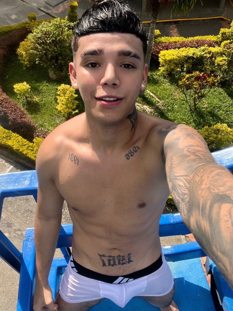 Quien quiere jugar conmigo acá en Cali ? 😋