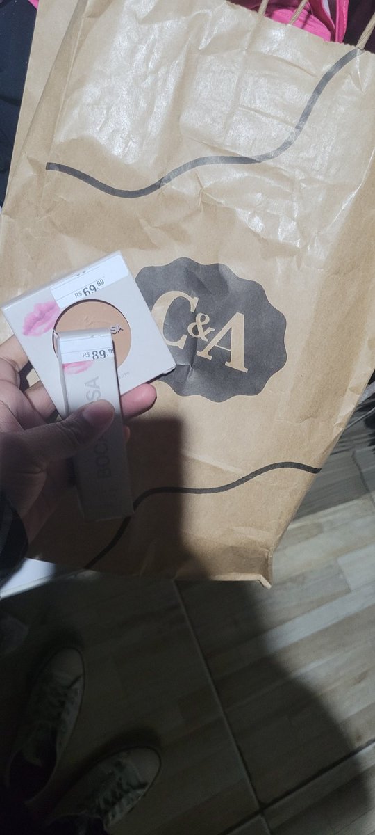 jee_vanes's tweet image. Era só  uma olhadinha na @cea_brasil aí vi os produtivos da dona @BiancaAndrade! Pensei vou contribuir pro império da mona ,q tem o leite do gudogo pra pagar . Hahaha aí meu bolso chorar #bocarosa  #ceea