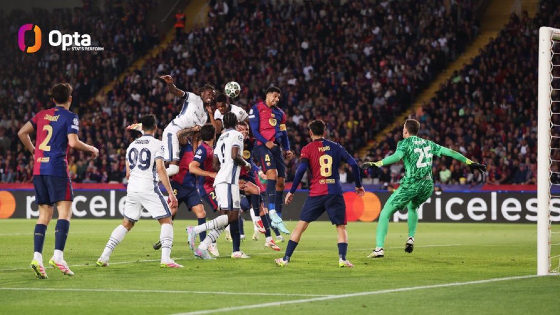 FCIM_World's tweet image. دينزل دومفريس هو أول لاعب من إنتر يسجل هدفين في نصف نهائي دوري أبطال أوروبا.🔵⚫️
#UCL #BarcelonaInter #BarçaInter