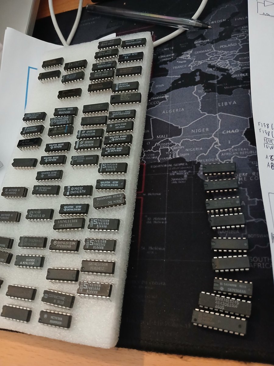 nanochess's tweet image. Finally I can use my bag of random TTL chips, I got the important serializer chip, and I&apos;m not going to solder directly these chips. I&apos;ll use sockets 😉 #retro #transputer