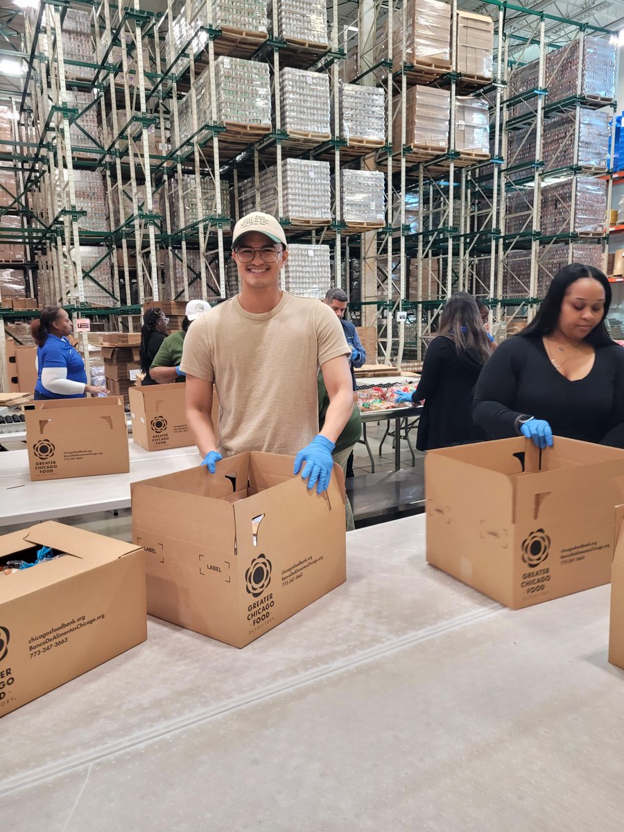Peoples Gas (@peoplesgaschi) on Twitter photo Peoples Gas is helping fight hunger. Our Asian American & Friends business resource group volunteered at <a href="/FoodDepository/">Chicago’s Food Bank</a>. They spent the day packing food for delivery to ensure families in our communities have access to fresh and nutritious meals.
#NationalVolunteerMonth Peoples Gas is helping fight hunger. Our Asian American & Friends business resource group volunteered at <a href="/FoodDepository/">Chicago’s Food Bank</a>. They spent the day packing food for delivery to ensure families in our communities have access to fresh and nutritious meals.
#NationalVolunteerMonth