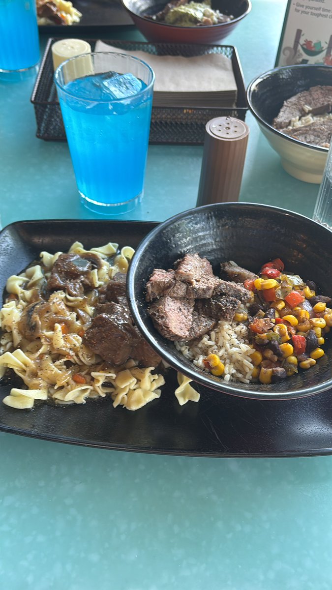 M0wingTheAir's tweet photo. @CraigSchultzy Shaw. Dining hall 5. Beef. #TheHallCrawl https://t.co/fewWoO9v32
