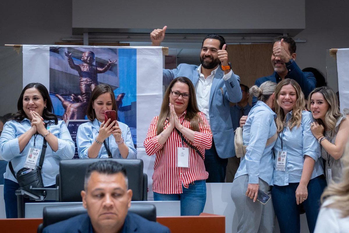 Hace un año la ley “Cunas Vacías” se hizo una realidad y un derecho en Sonora.
#EnColectivo junto a <a href="/Padres_CieloAC/">Padres del Cielo AC</a> rompimos el silencio de la muerte gestacional, perinatal e infantil, para juntos apoyar a las familias que viven la pérdida de hijas e hijos. 👼🏼🤍