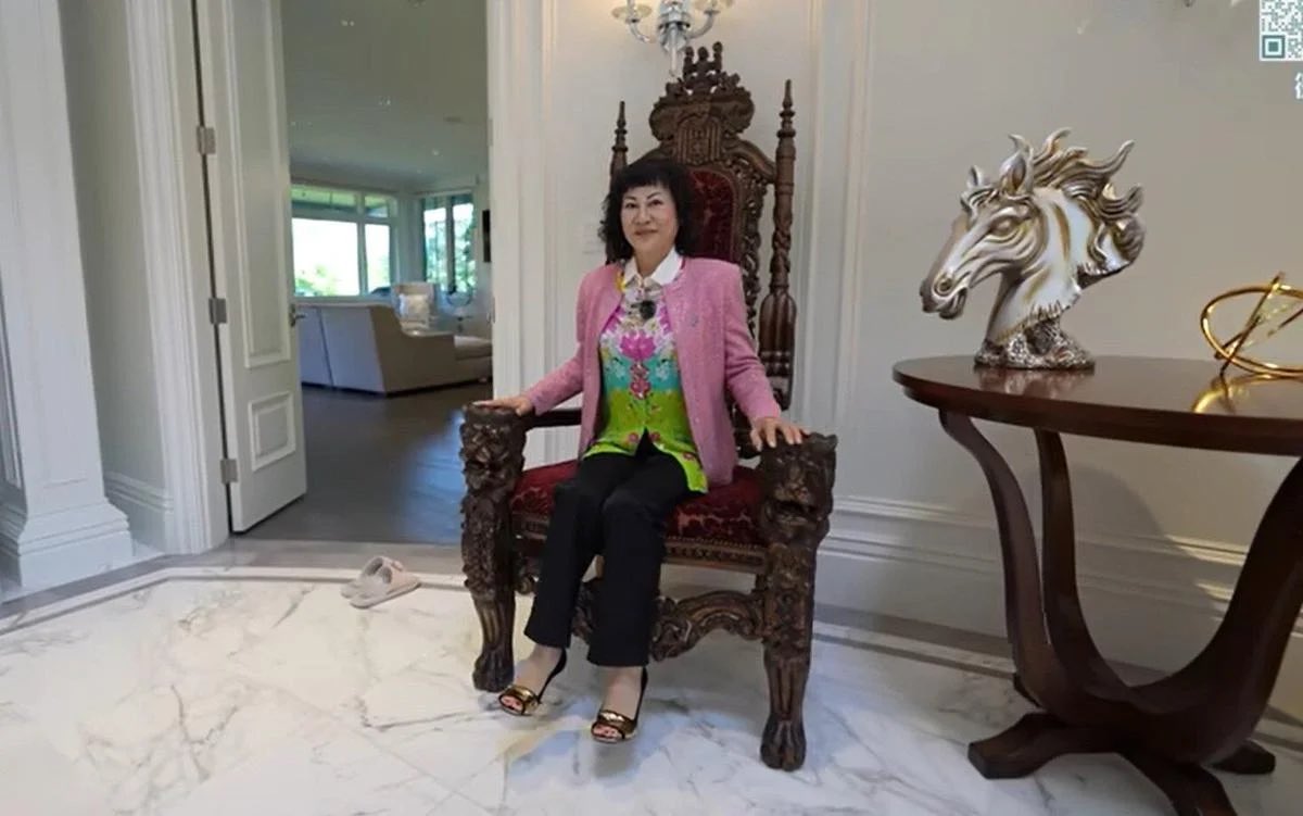 Estella_Ren's tweet image. Star Exclusive: A British Columbia-based billionaire mall owner told @TorontoStar on Wednesday that she has placed a bid on 25 Hudson’s Bay stores after publicly disclosing her intent on Chinese social media.
thestar.com/business/billi…