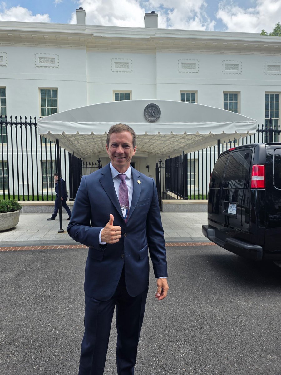 DolezalForGA's tweet image. Fantastic day visiting folks at the White House and on Capitol Hill talking about Georgia!