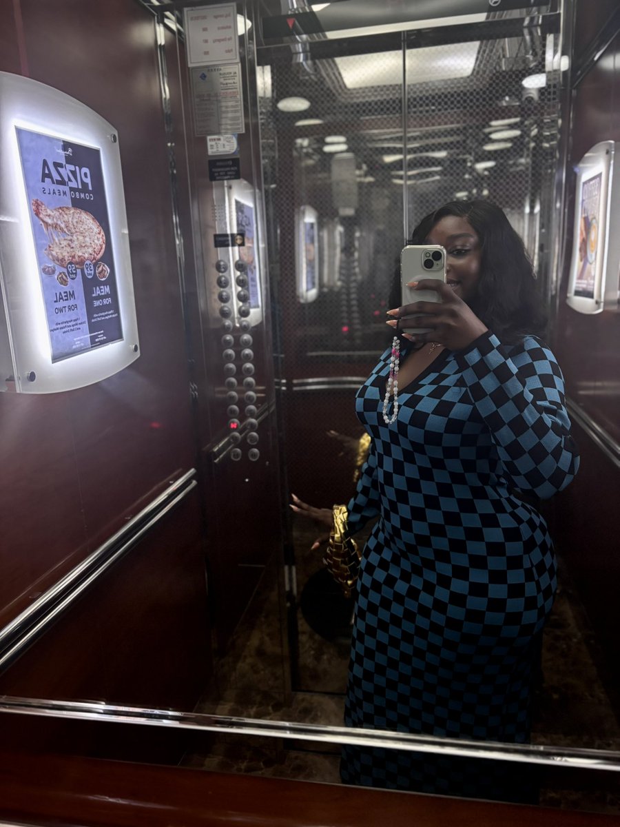 AyooMilne's tweet photo. Bye April 🗑️ https://t.co/DWcvpKs8Cy
