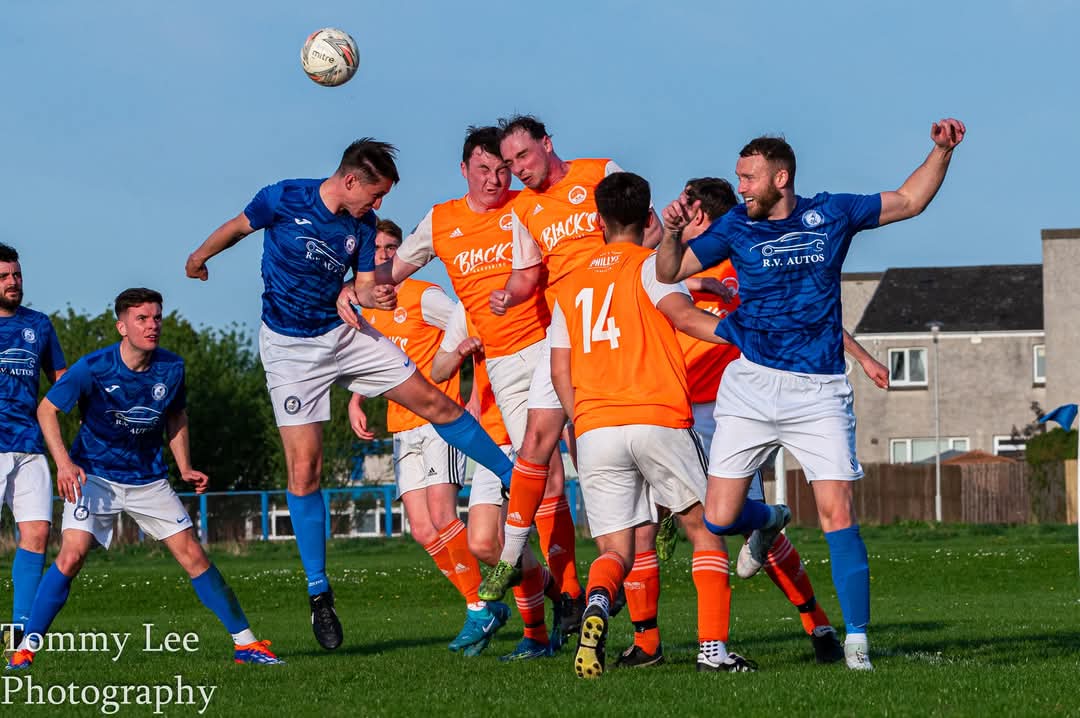<a href="/BroughtonValeFC/">Broughton Vale FC</a> 2 <a href="/Bluebell_FC/">Wallyford Bluebell FC</a> 2.  Photos from tonights <a href="/LeafaOfficial/">Official_LEAFA</a>  Sunday Championship game at the Gyle.
<a href="/ScotAmFAEastS/">SundayEastofScotland</a> <a href="/scottish_aff/">AmateurFixturesResultsSCO</a> <a href="/scotfootfixs/">Scottish Football Fixtures</a> <a href="/ScotAmFAEast/">Only Sport East of Scotland Amateur Cup</a> <a href="/ScotAmFA/">Scottish Amateur FA</a> 
facebook.com/media/set/?set…