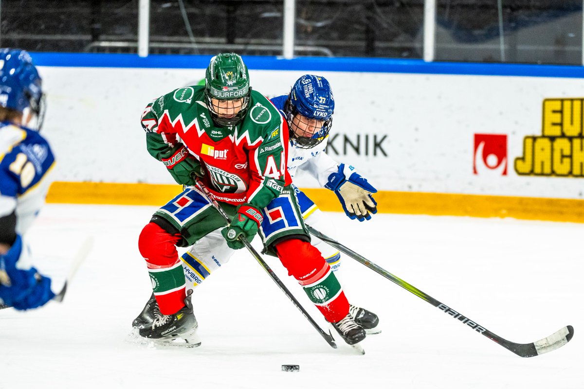 Paula Bergström förlänger kontraktet över kommande säsong och Ella Thorbard skriver A-lagskontrakt - även det gällande över kommande säsong.

Läs mer på frolundahockey.com.
