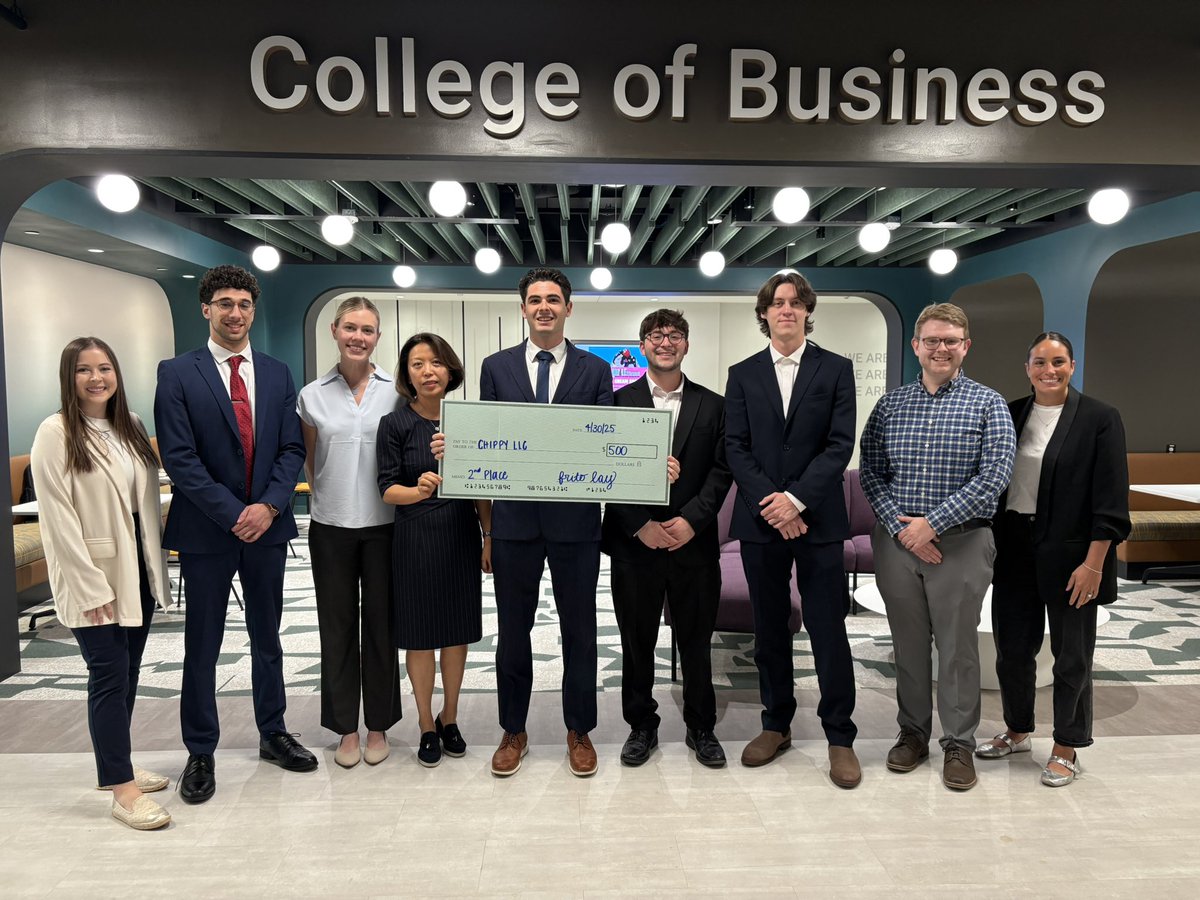 Congratulations to our two winning teams in our Frito Lay case competition!  Thank you to @fritolay for providing this experiential learning opportunity for our seniors!