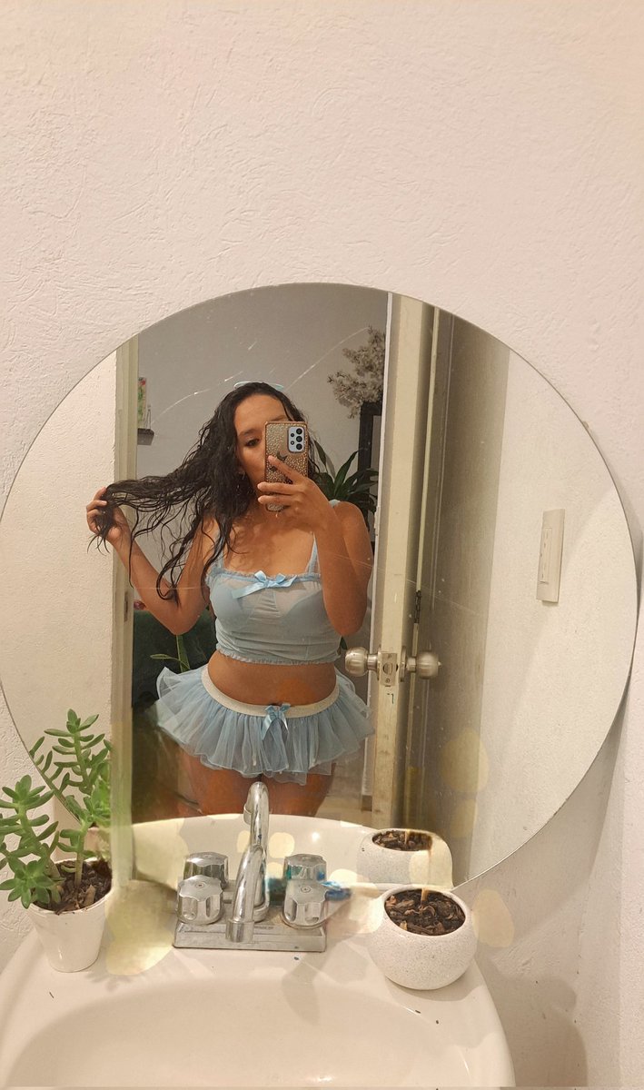 Ya sacaron si niño travieso 😈🤤🤤 #MiercolesDeMorboYProvocación #MiercolesDeLenceria #miercolesdeenseñarlasnalgas