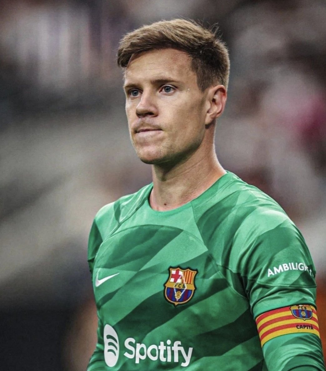 No vendas la miel del oso antes de cazarla.