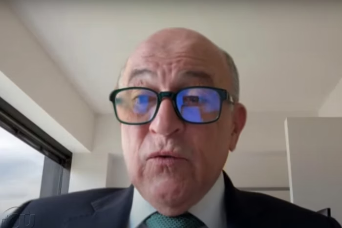Metrópoles (@metropoles) on Twitter photo ➡️ Ministro do TCU adia pela 6ª vez julgamento sobre fraude do INSS e acusa Metrópoles de "fake news"
Coluna revelou que Aroldo Cedraz, do TCU, segurou julgamento sobre farra do INSS por quase um ano
Leia na coluna de <a href="/taciolorran/">Tácio Lorran 🔎</a>: curt.link/SGzPj ➡️ Ministro do TCU adia pela 6ª vez julgamento sobre fraude do INSS e acusa Metrópoles de "fake news"
Coluna revelou que Aroldo Cedraz, do TCU, segurou julgamento sobre farra do INSS por quase um ano
Leia na coluna de <a href="/taciolorran/">Tácio Lorran 🔎</a>: curt.link/SGzPj