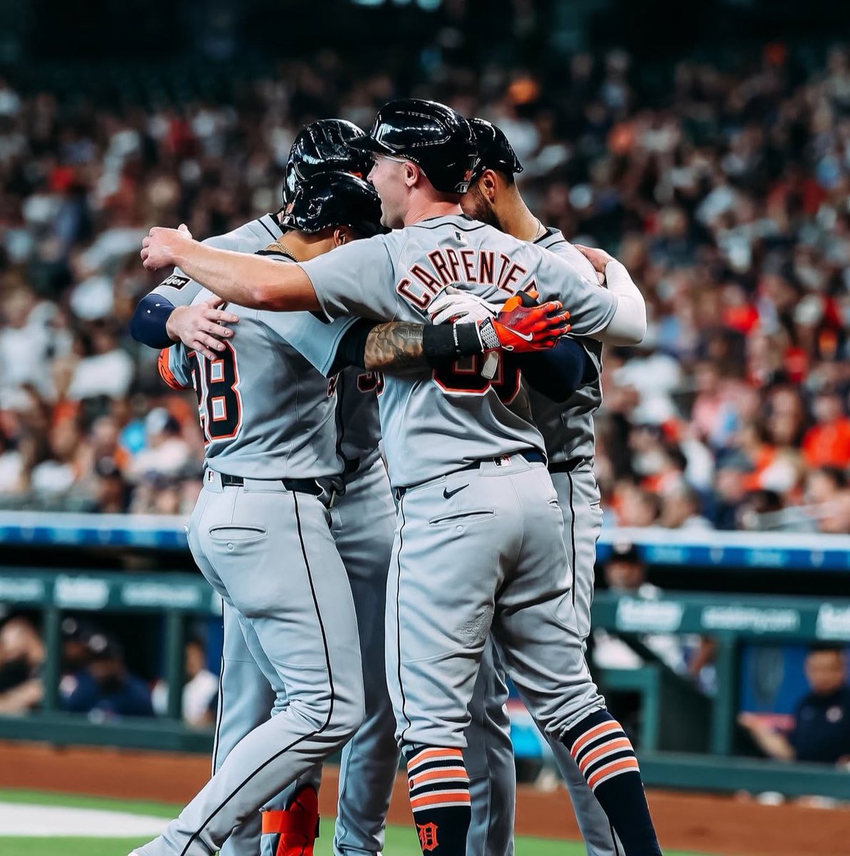 THE DETROIT TIGERS WIN AND EXTEND THEIR RECORD TO 19-12

FIRST PLACE IN THE AL CENTRAL 👑