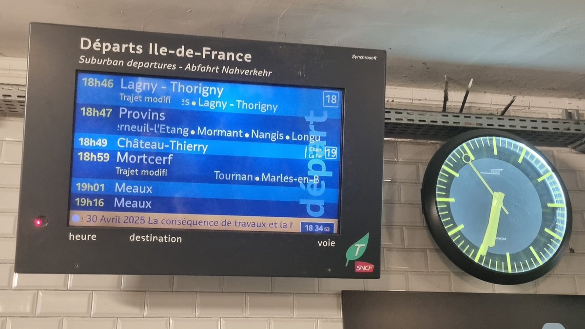 fsteff's tweet photo. @LIGNEP_SNCF Ce n est pas ce qu indiqué les écrans en gare de Paris Est https://t.co/SKHwEbMc7F