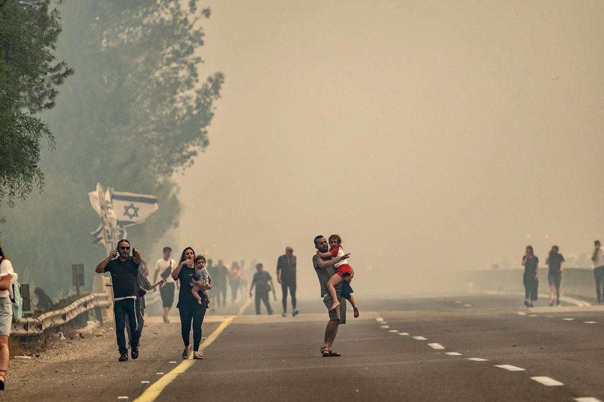 #حرائق_القدس
#حرائق_اسرائيل

🔥🔥🔥

حريق كبير يمتد إلى مناطق واسعة في جبال القدس في ظل عدم قدرة الاحتلال على السيطرة على النيران
هذا هو #انتقام_الله